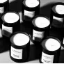 Ароматична свічка з ароматами квітів, прянощів та лісу Urban apothecary Oriental Noir 300 г