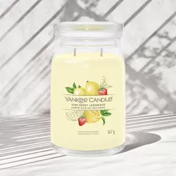 Ароматична свічка Iced Berry Lemonade Large Yankee Candle