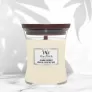 Ароматична свічка з ароматом кокоса та ананаса Woodwick Medium Island Coconut 275 г